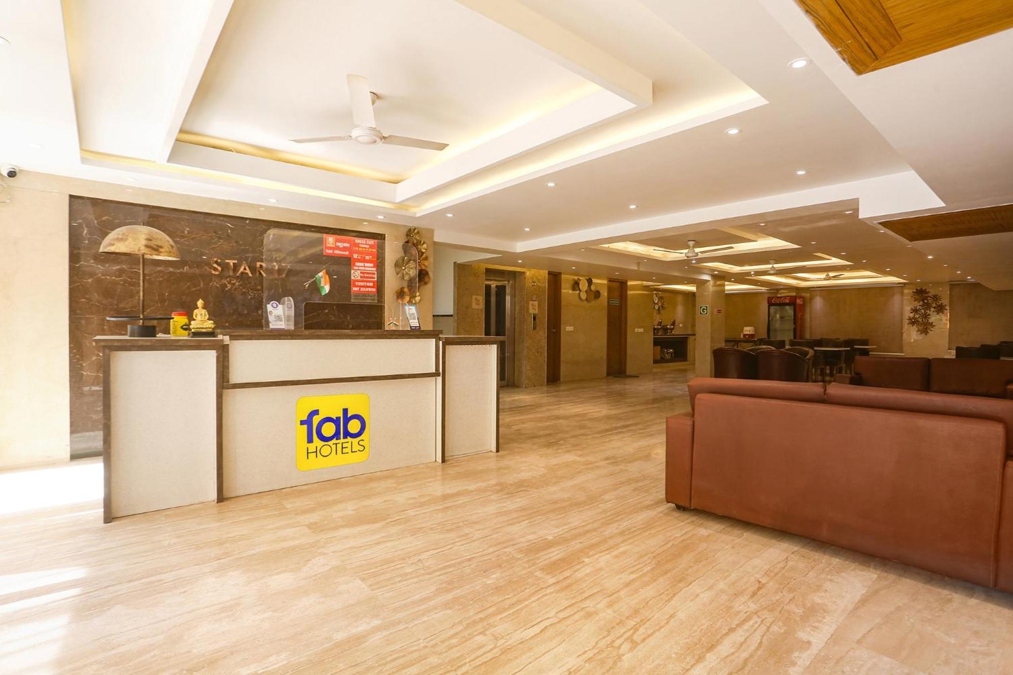 Fabhotel Prime Star 17 - Nr Yashobhoomi Convention Centre เดลี ภายนอก รูปภาพ